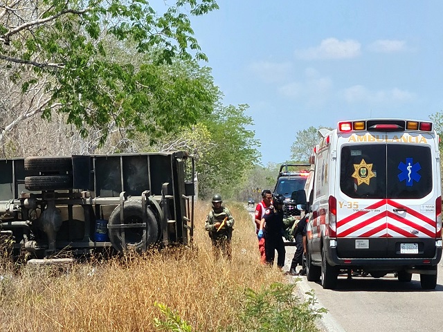 Volcó un camión de la Sedena sobre la carretera Mérida-Celestún cuatro militares lesionados