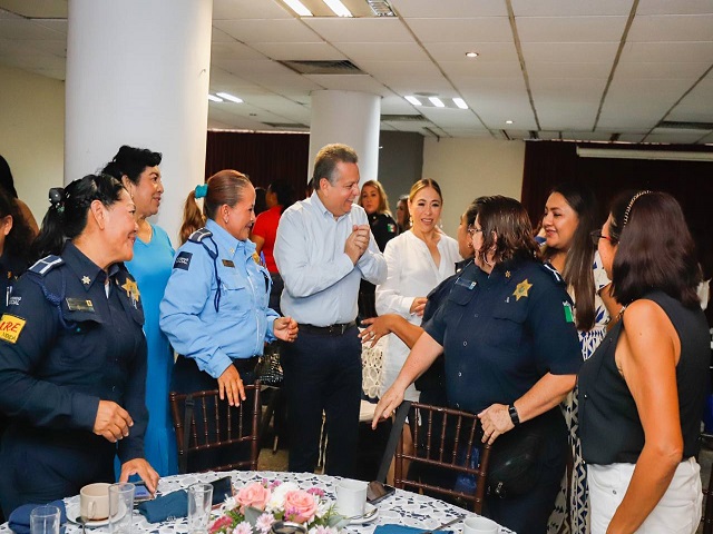 El Ayuntamiento de Mérida reconoce y destaca la labor de las mujeres y madres policías