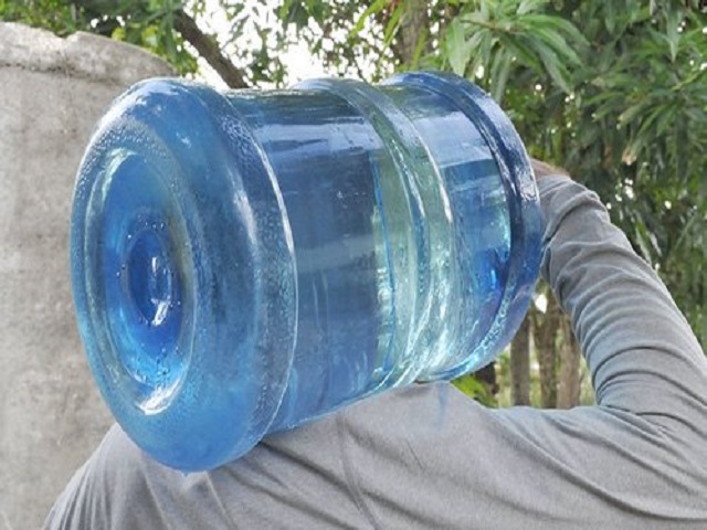 Comercios de colonias de Mérida reportan desabasto de garrafones de agua de 20 litros