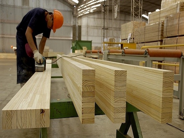 Los industriales de la madera exportan sus productos principalmente a Estados Unidos