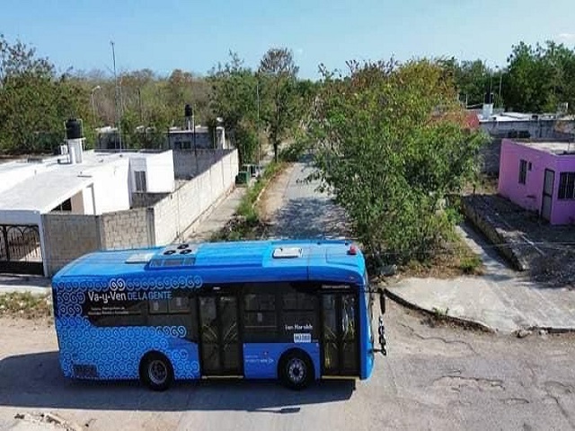 Vecinos de Kanasín tienen nueva ruta de transporte Va y Ven