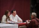 Gobernador Joaquín Díaz Mena atiende de frente a la ciudadanía