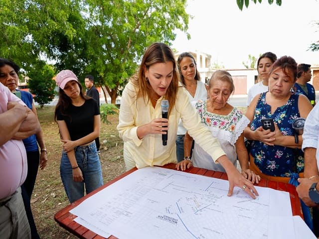 Repavimenta Cecilia Patrón calles que elevan la calidad de vida de las familias en Mérida