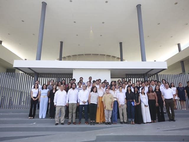 Jóvenes participan en “Experiencia Parlamentaria” como parte del Parlamento Juvenil Yucatan 2026 en el Congreso Estatal