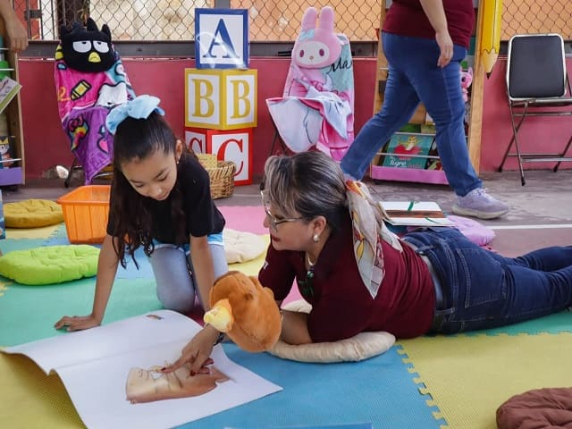 Promueve Segey la lectura y la escritura en beneficio de las comunidades escolares