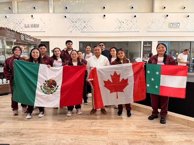 Trece estudiantes de Yucatán viajan a Canadá para fortalecer su formación académica y liderazgo
