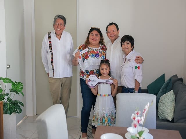 Coordinación con el Gobierno de México impulsa 10 mil viviendas con certeza patrimonial en Yucatán