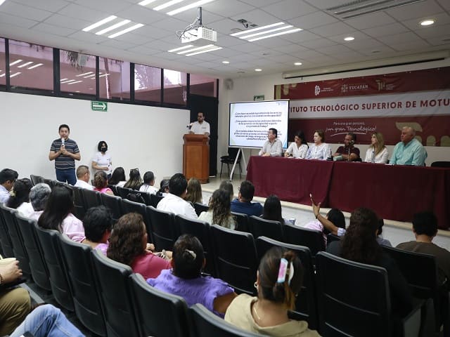 Congreso continúa en Motul consultas para fortalecer los derechos de las personas con discapacidad