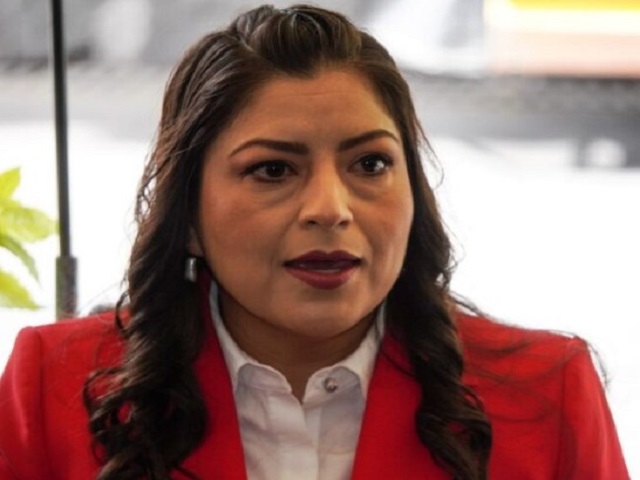 Blooper en San Lázaro: Claudia Rivera pregunta si están “a favor del huachicol fiscal”