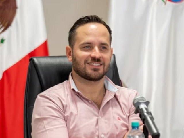 Coahuila: alcalde morenista de Piedras Negras y regidor petista se gritan e insultan en plena sesión del cabildo