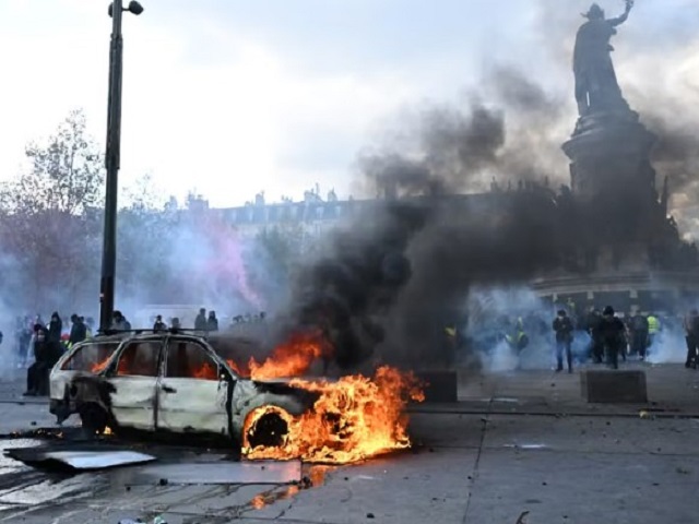 Gobierno de Francia eleva a casi 2 mil 400 los detenidos y 500 policías heridos durante las protestas